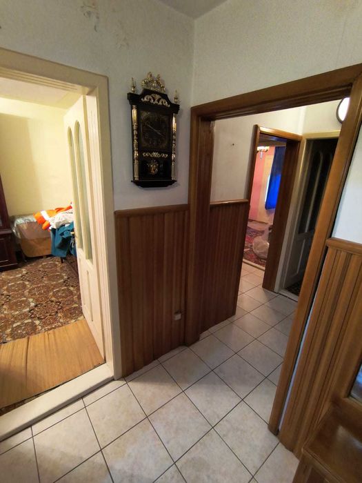 Apartament 3 camere, 2 balcoane ,vis-a-vis de koktail Rive.