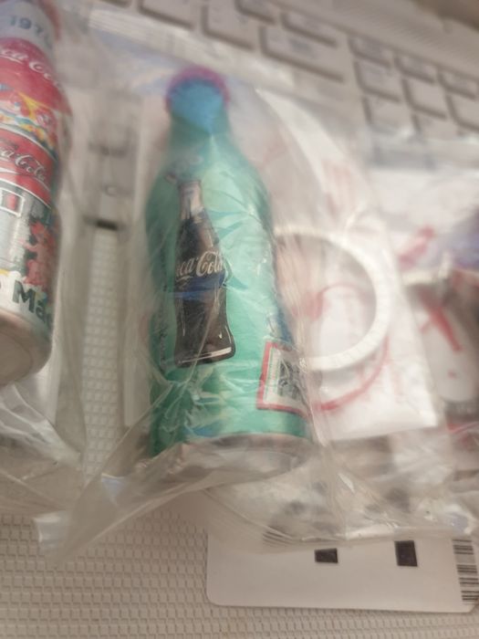 Coca Cola 100години колекционерски  бутилки ключодържатели.