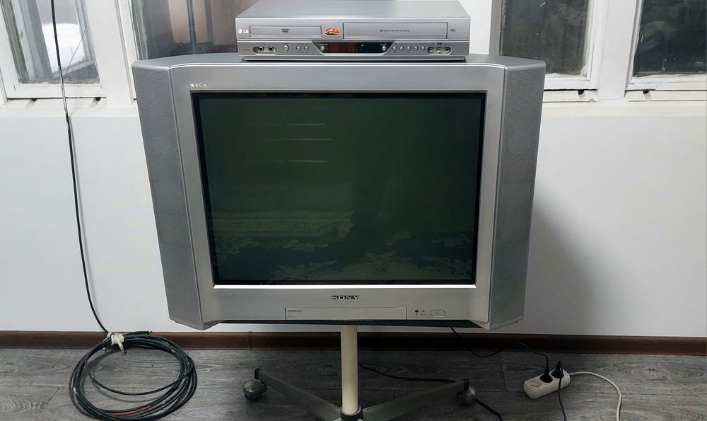 Продам телевизор Sony Wega