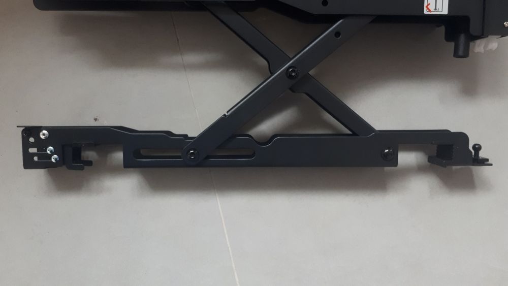 Установка кронштейна  телевизора на стену