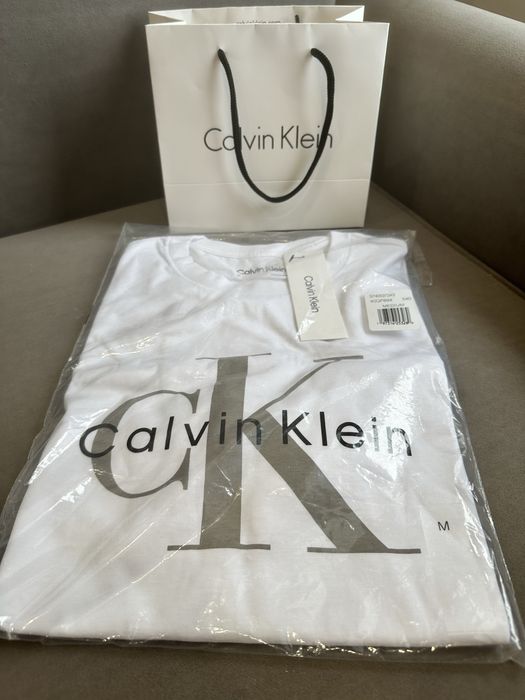 Футболка Calvin Klein