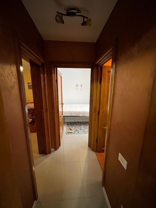 Inchiriez apartament 3 camere