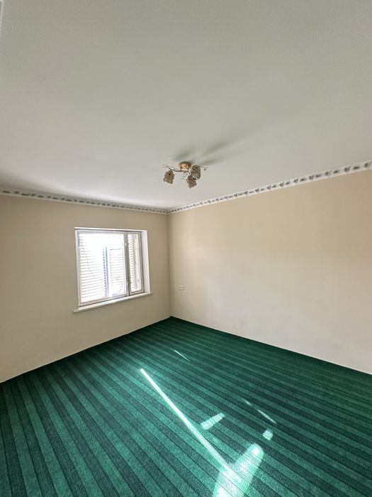 Srochna Mikrarayonda 2 xonalik 4-etaj uy ijaraga beriladi.