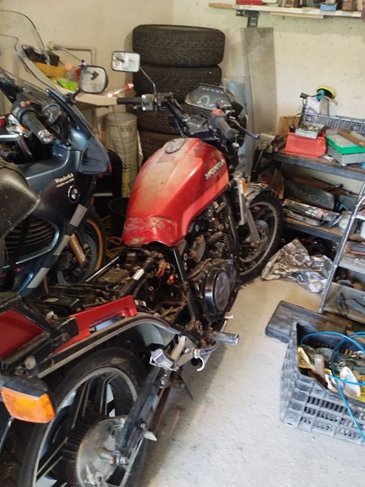 Мотоциклет Honda VF 750