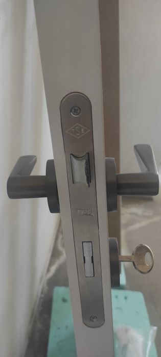 Интериорна врата за хол