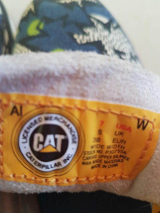 Дамски спортни обувки и чехли размер 38