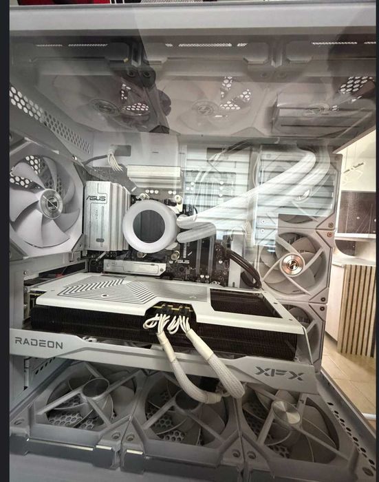 PC Gaming Premium 9800x3d 32GB RAM 9070XT ALB