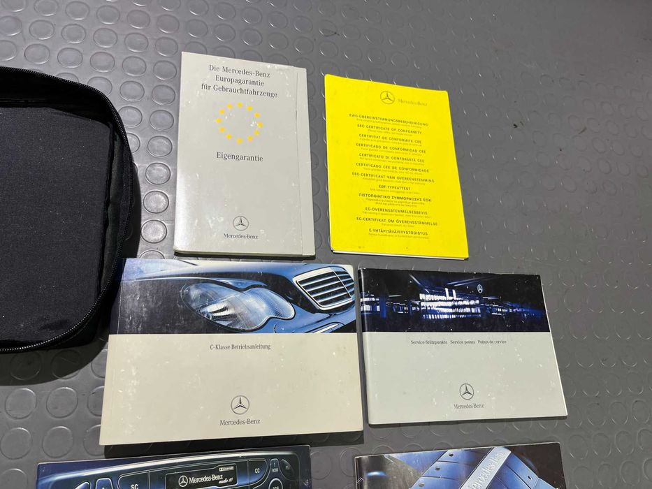 Оригиналните книжки и упътвания за Mercedes C-class W203