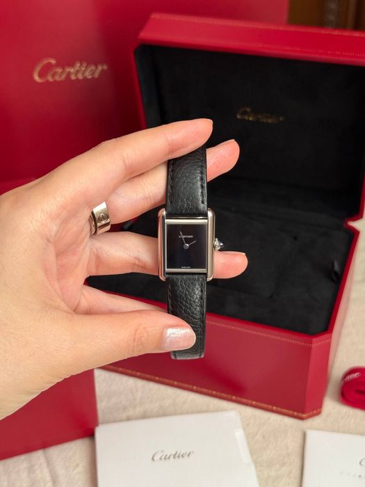 Часы Cartier Tank