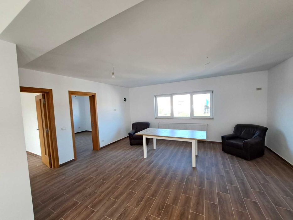 Închiriere apartament 3 camere – ideal pentru sediu firmă