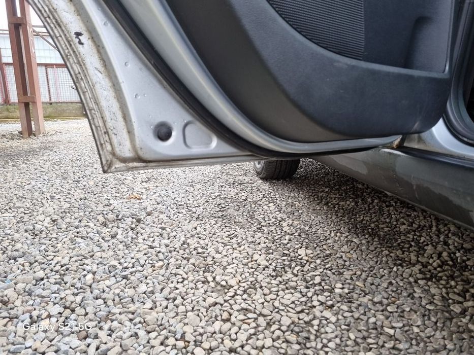 Usa Stanga Spate Skoda Yeti 2009 - 2013 SUV 4 Usi ARGINTIU (1406)