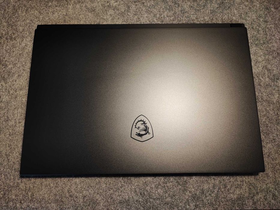 Лаптоп MSI GS66 Stealth