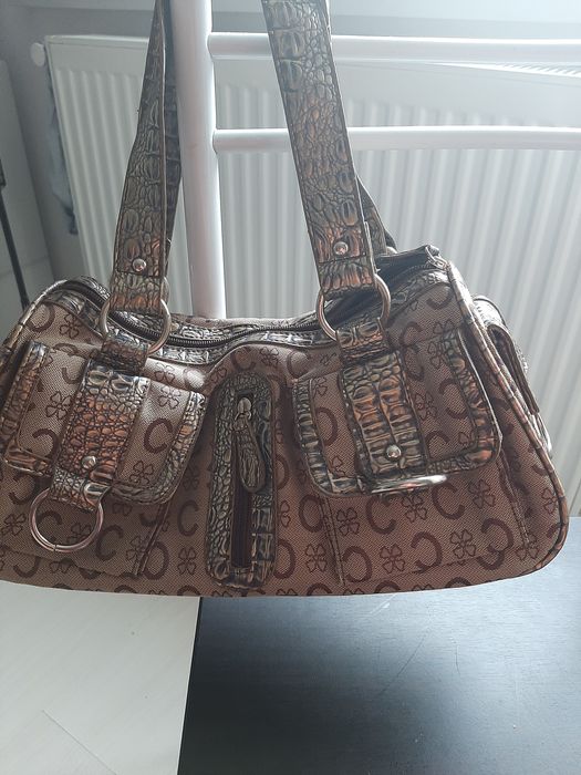 Vind geantă- damă.