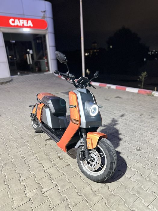 Scuter electric s701