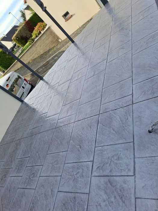 Beton amprentat, măturat, elicopterizat și vertical