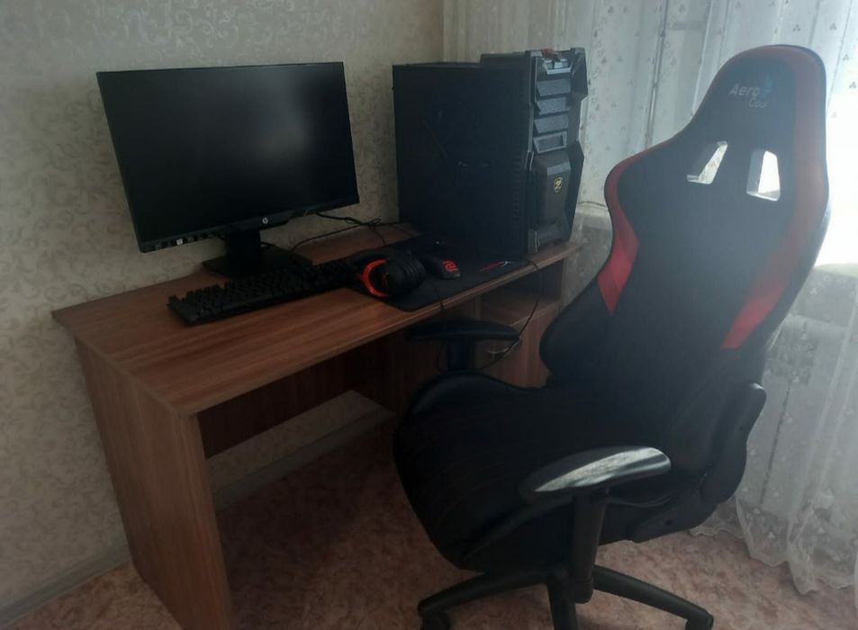 Продам компьютер в сборе             .