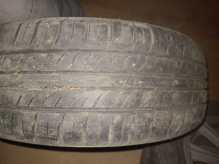 Продам комплект диски с резиной