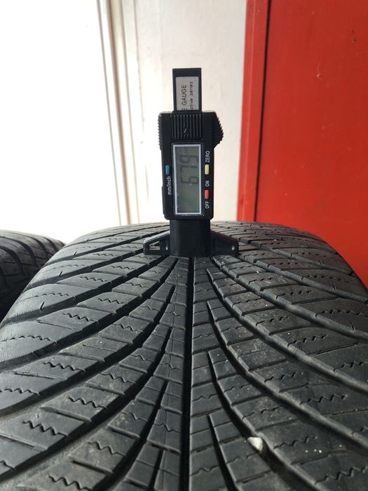 Всесезонни гуми 235/60/18 Good Year vector 4seasons 4бр Suv