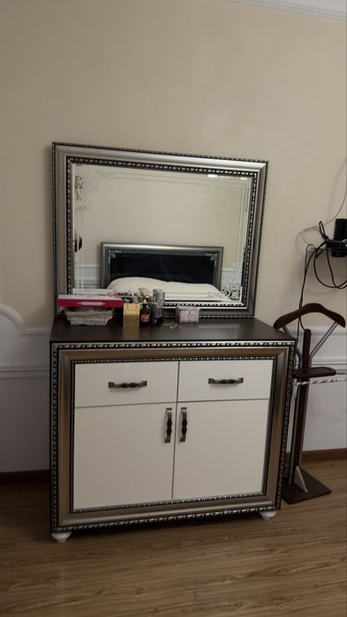 Спальний гарнитур