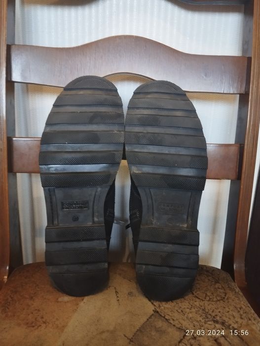 Продам мужские зимние ботинки