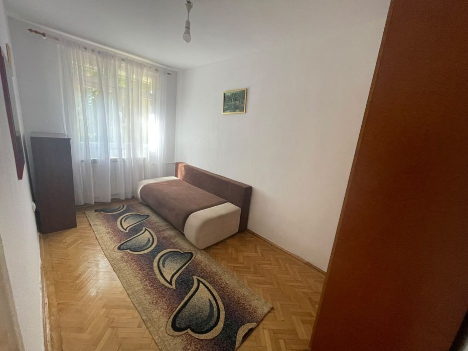 Proprietar, inchiriez ap 3 camere, etaj 1, in centru , Potcoava de aur