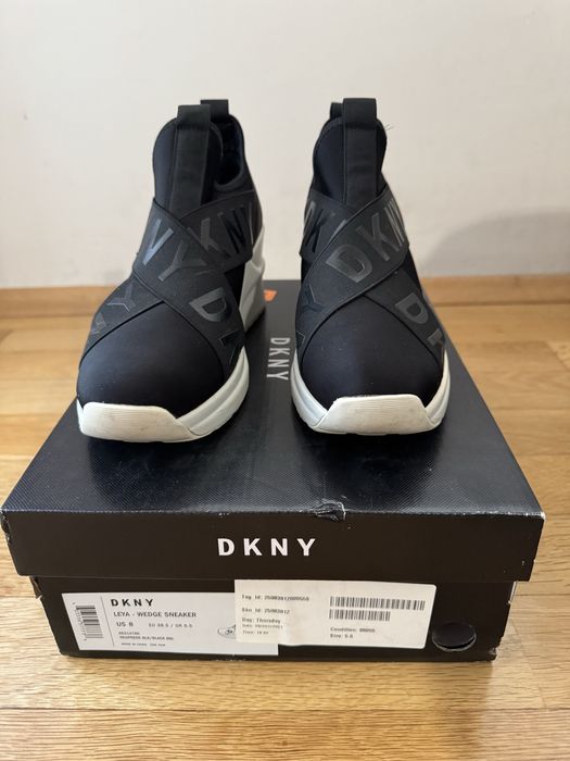 Сникърси DKNY удобни и леки