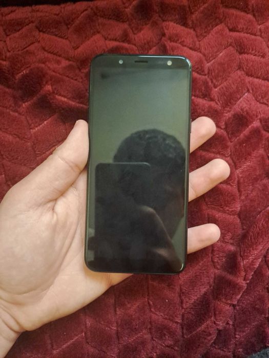 Telefon samsung galaxy j6