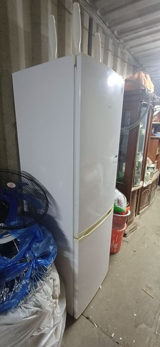 рабочий холодильник