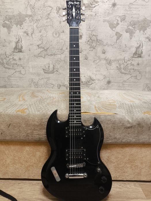 Продам электро гитару harley benton sg