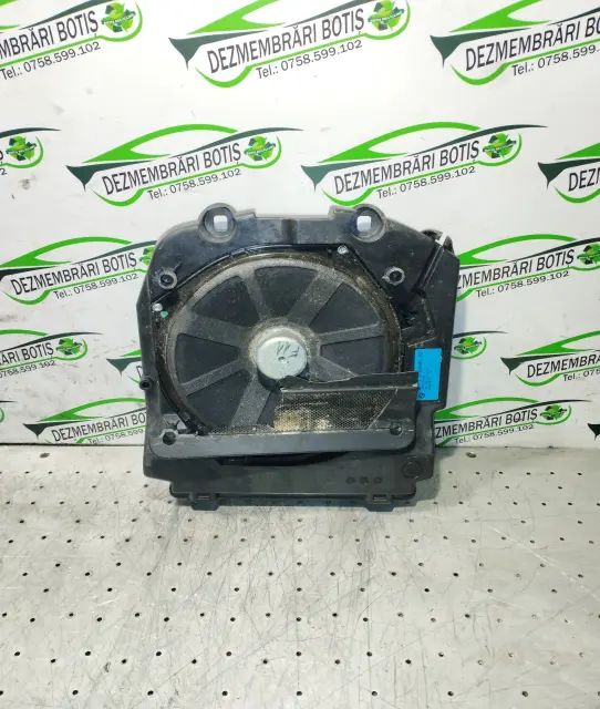 Subwoofer auto BMW Seria 5 2010 520d MT (184 hp)