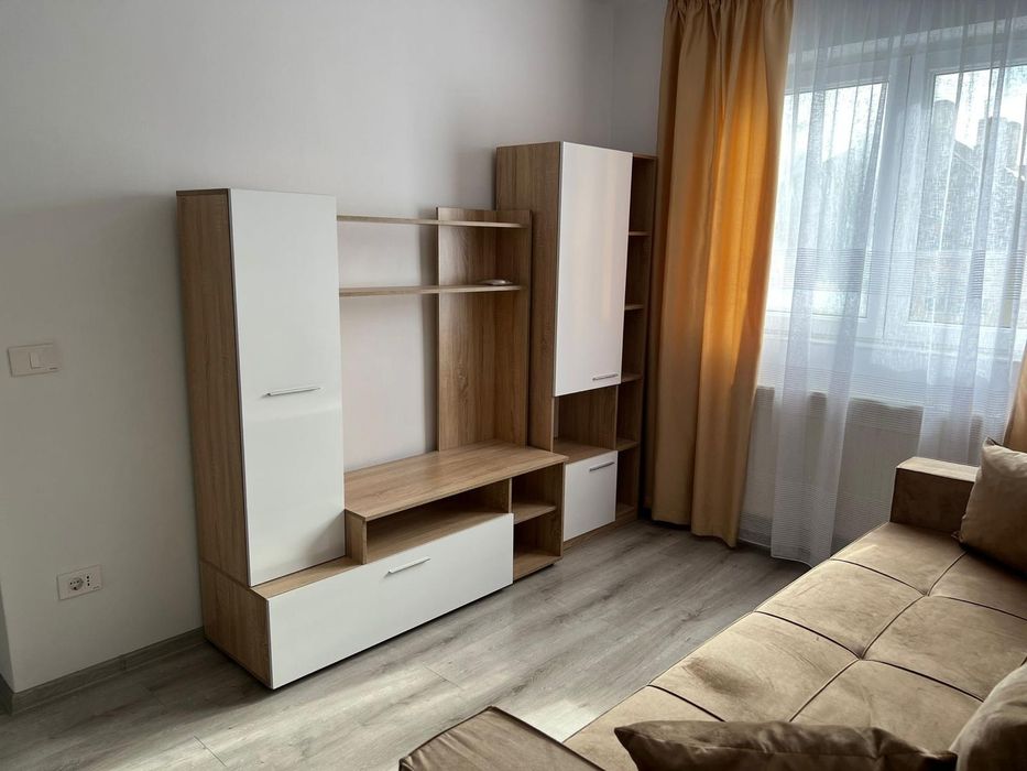 Apartament 2 camere de închiriat zona Cina