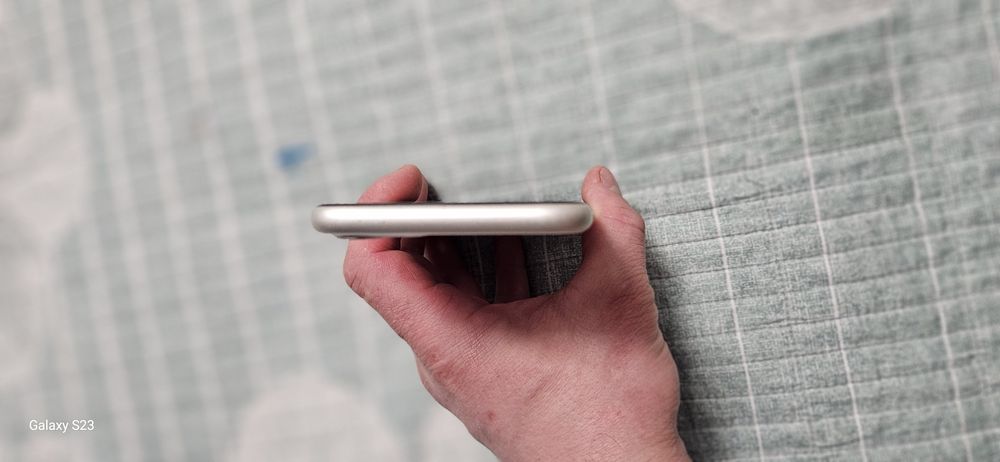 Iphone 11 в отличном состоянии