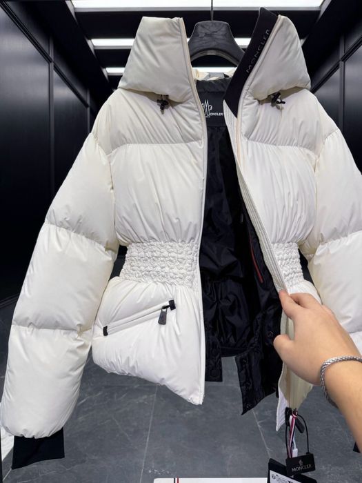 Geaca Moncler , calitate premium , pe comanda , noua , S