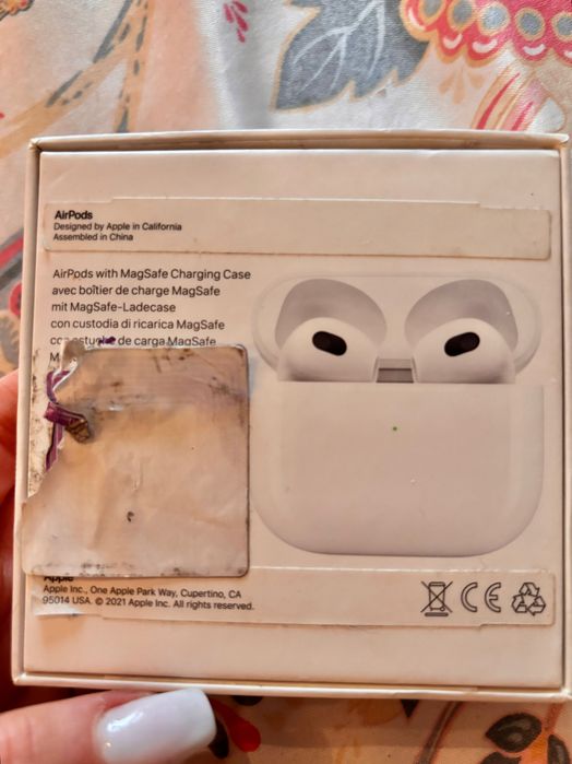 Оригинален заряден кейс за AirPods 3 – без слушалки