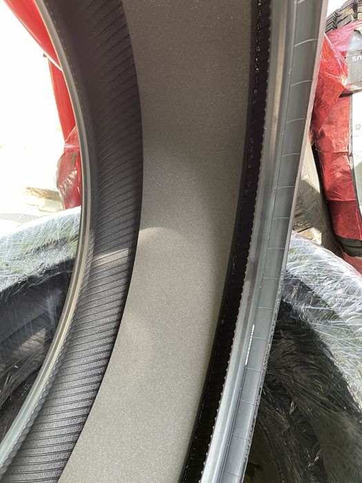 Continental 245/45R20