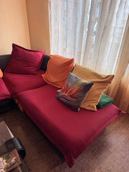 Подарявам холен диван