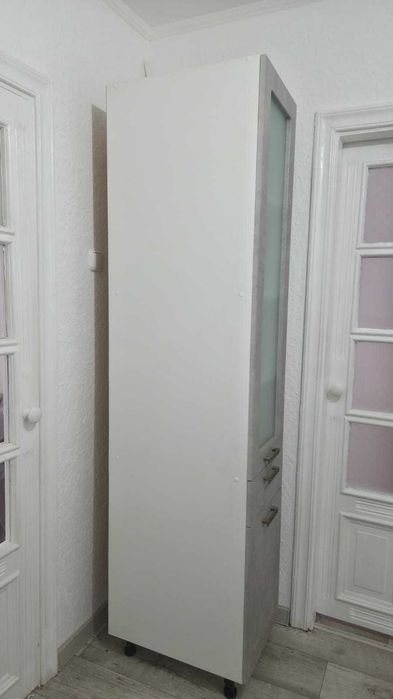 Продам шкаф для посуды. Витрина. Буфет. Сервант
