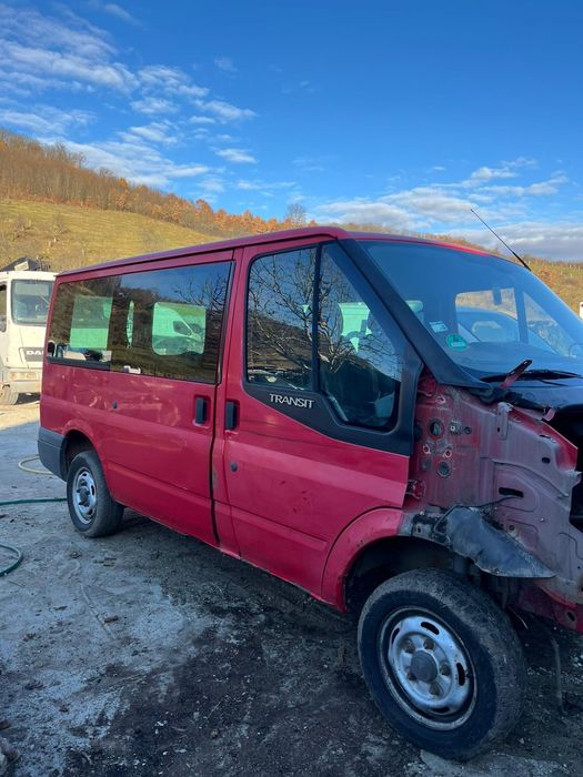 Dezmembrez Ford Transit 2.4 Diesel