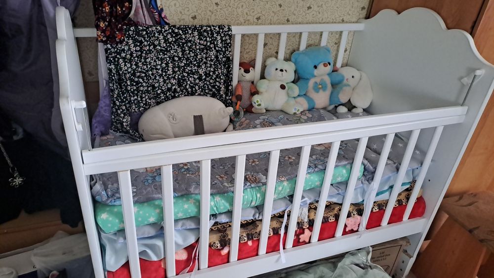 Продам детскую кроватку с бортиками,