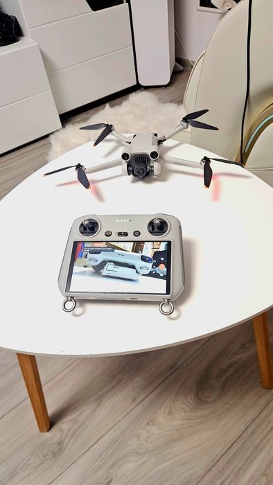 Dronă  DJI Mini  3 Pro