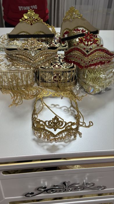 Doppi va tilla qoshlar