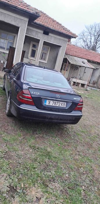 Mercedes Benz E270-2003/2.7 CDI/177cc-всичко платено БАРТЕР