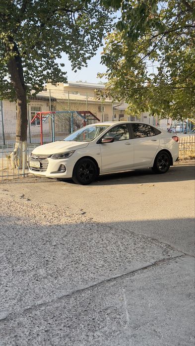 Onix red line sotiladi