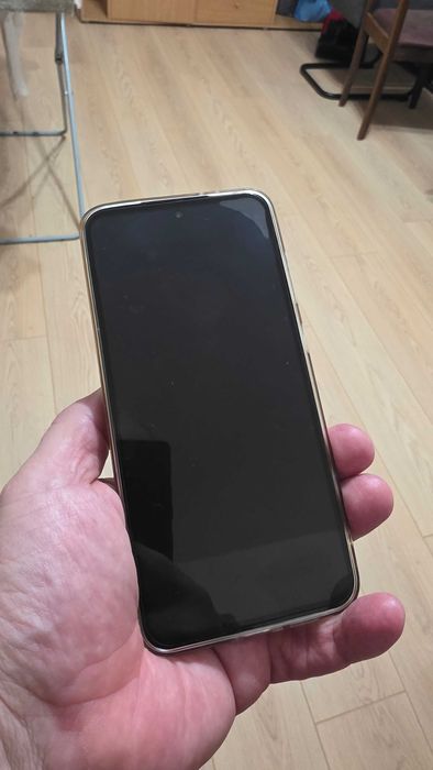 Продавам Samsung Galaxy S24 FE