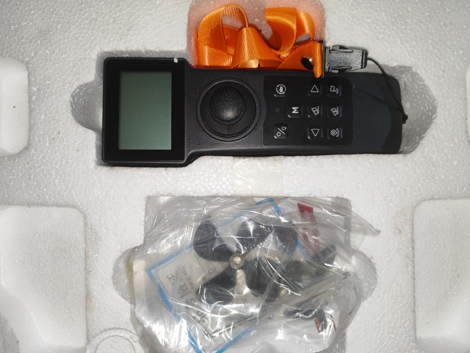 Лодка за захранка D80 с GPS