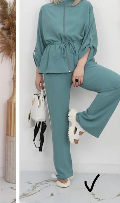 Продам комплект женский