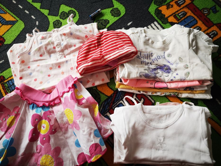 Lot de hainute pentru fetita intre 1- 3/4 anisori(36 piese) , HM si al