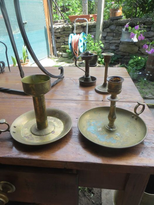 Медни и бронзови антикварни съдове