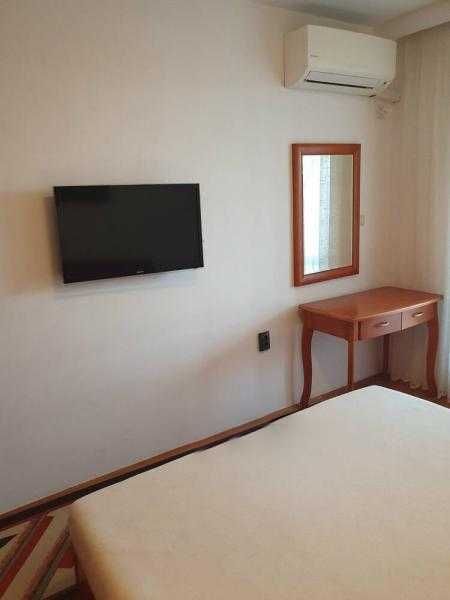 Дава се под наем Тристаен апартамент в Бургас, Възраждане - 95 кв.м за 612 € - Снимка #6