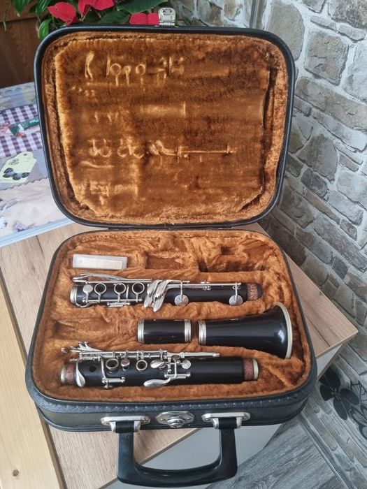 Vând clarinet Amati Luxus